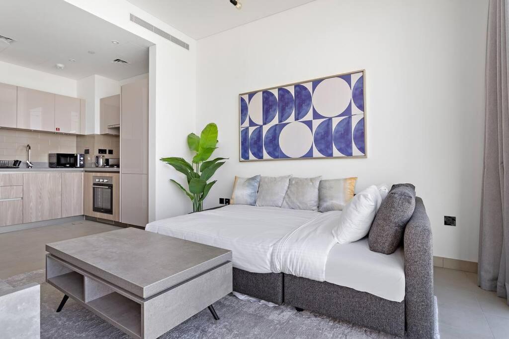 First Class 1br Rustic With Modern Comfort Dubai